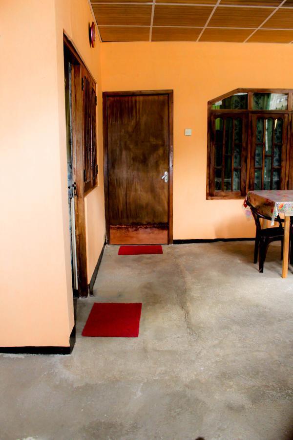 J Hostel Kandy Exterior foto